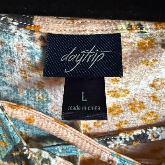 Day trip blouse - Picture 3 of 4